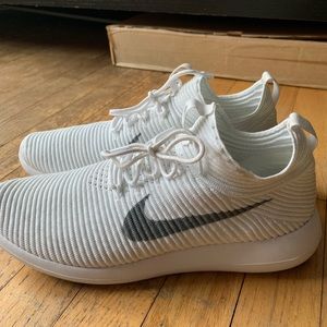 Men’s Nike Rose Two Flyknit V2 Sneaker